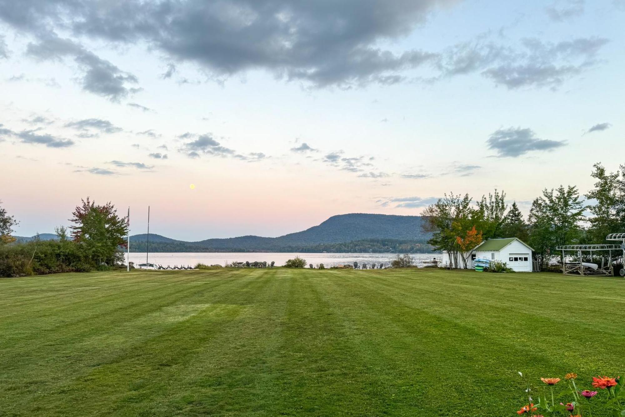 Lake Pleasant Cabin On 3 Acres With Kayaks And Beach! Екстер'єр фото